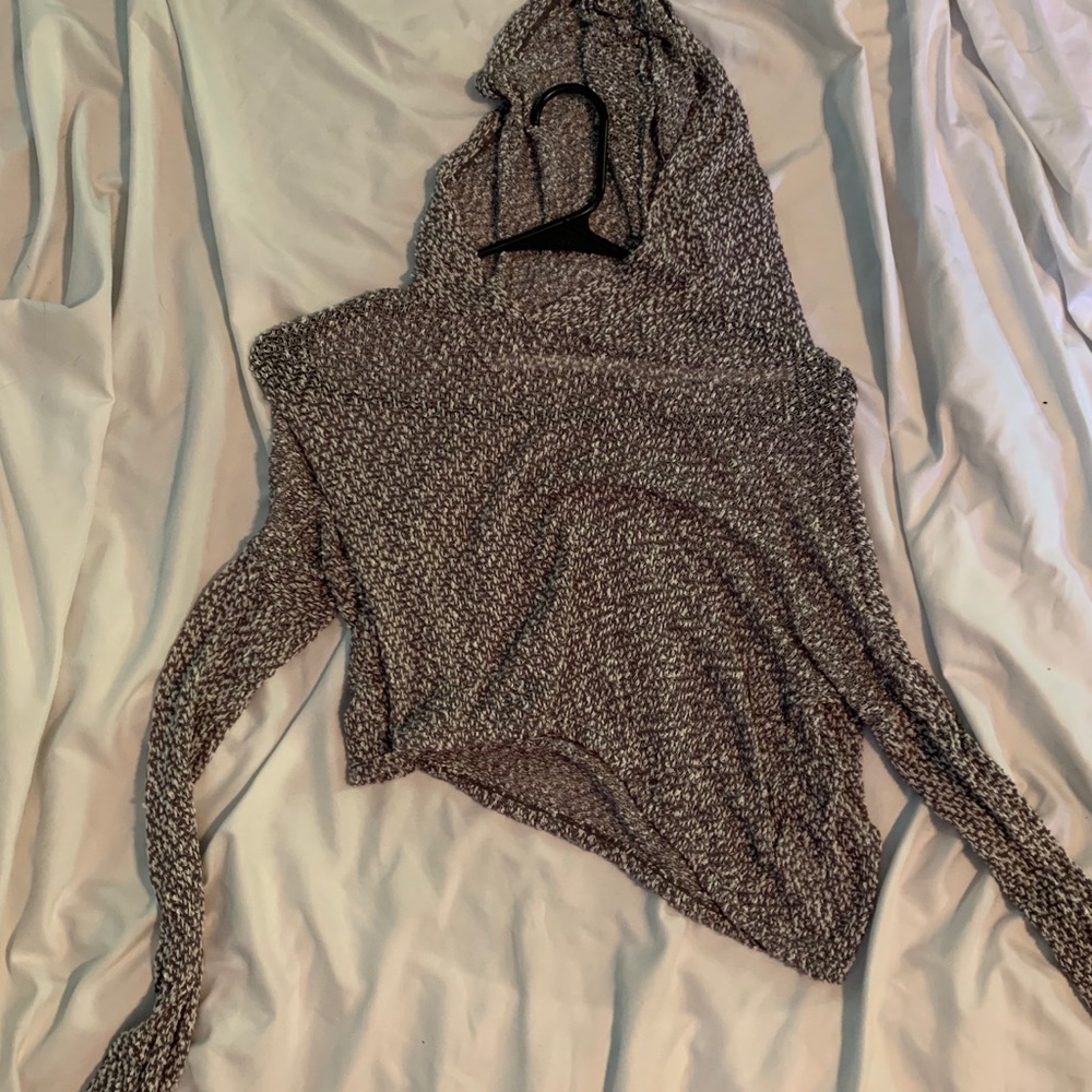 Hooded crop top